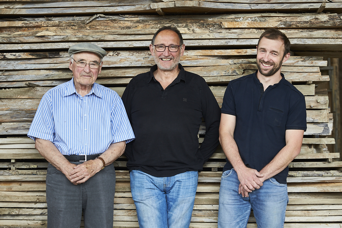 Trois générations de fabricants de palas RSTA pour la pelote basque